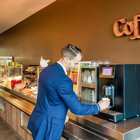 Mezzo Hotel&business Hotel
