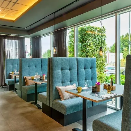 Mezzo Hotel&business Hotel