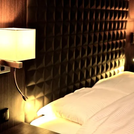 Mezzo Hotel&business 3*
