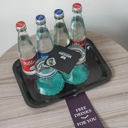 Mezzo Hotel&business Hotel