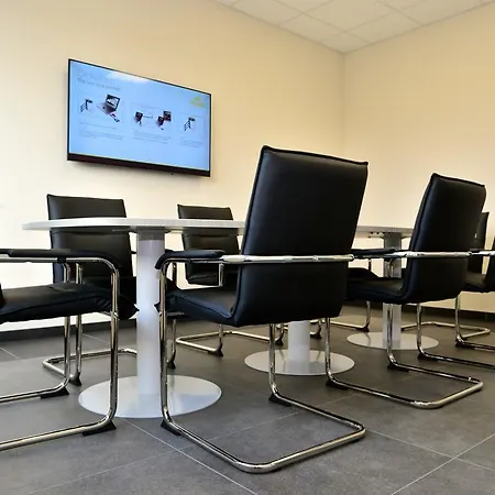 Mezzo Hotel&business Hotel 3*