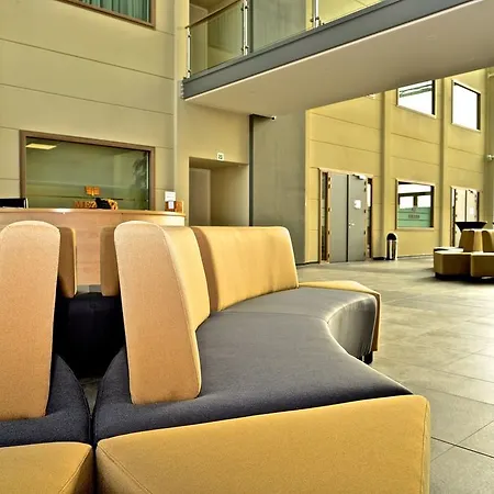 Mezzo Hotel&business Hotel
