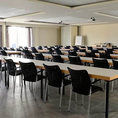 Mezzo Hotel&business Hotel