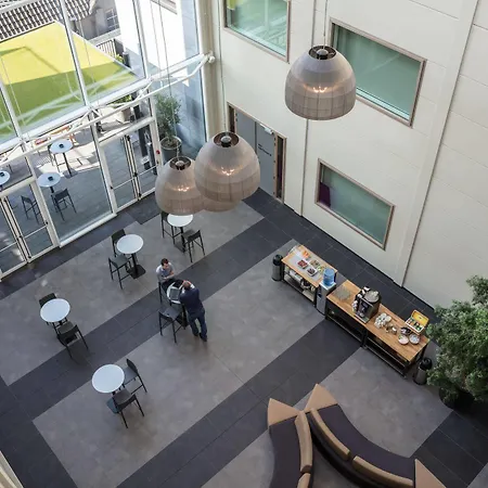 Mezzo & Business Hotel